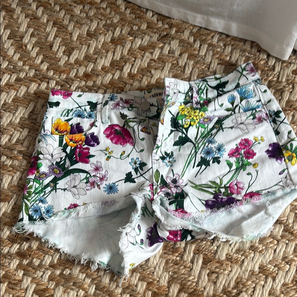 L'AGENCE White Jean Shorts Casual Summer Style